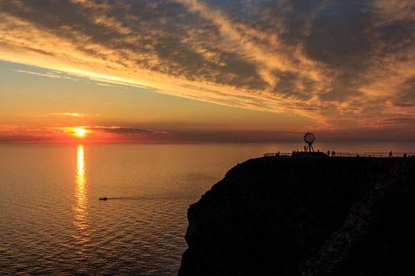 sole-di-mezzanotte-a-capo-nord - Aleste Tour