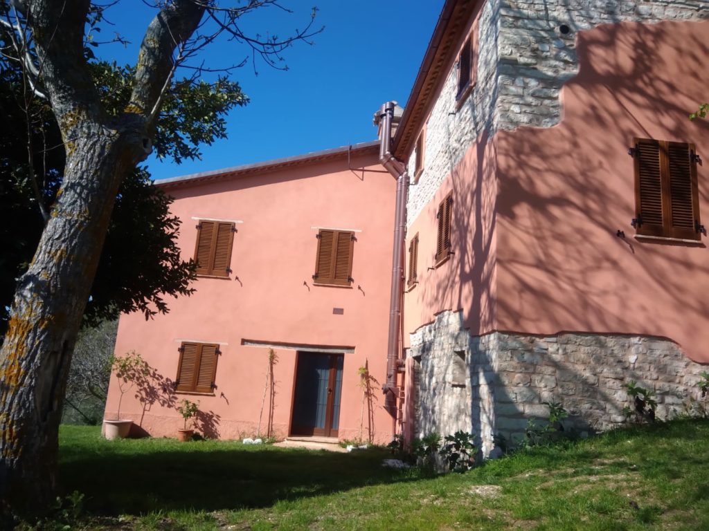 SAPORI E NATURA NEL PARCO GOLA DELLA ROSSA E FRASASSI